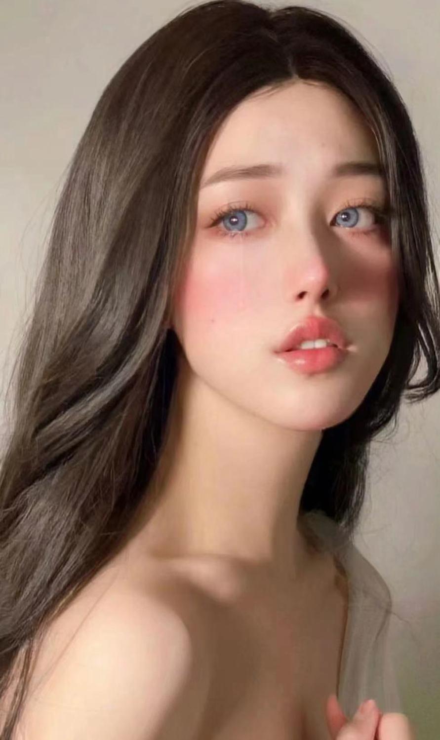 不同脸型妆容选择，打造个性魅力